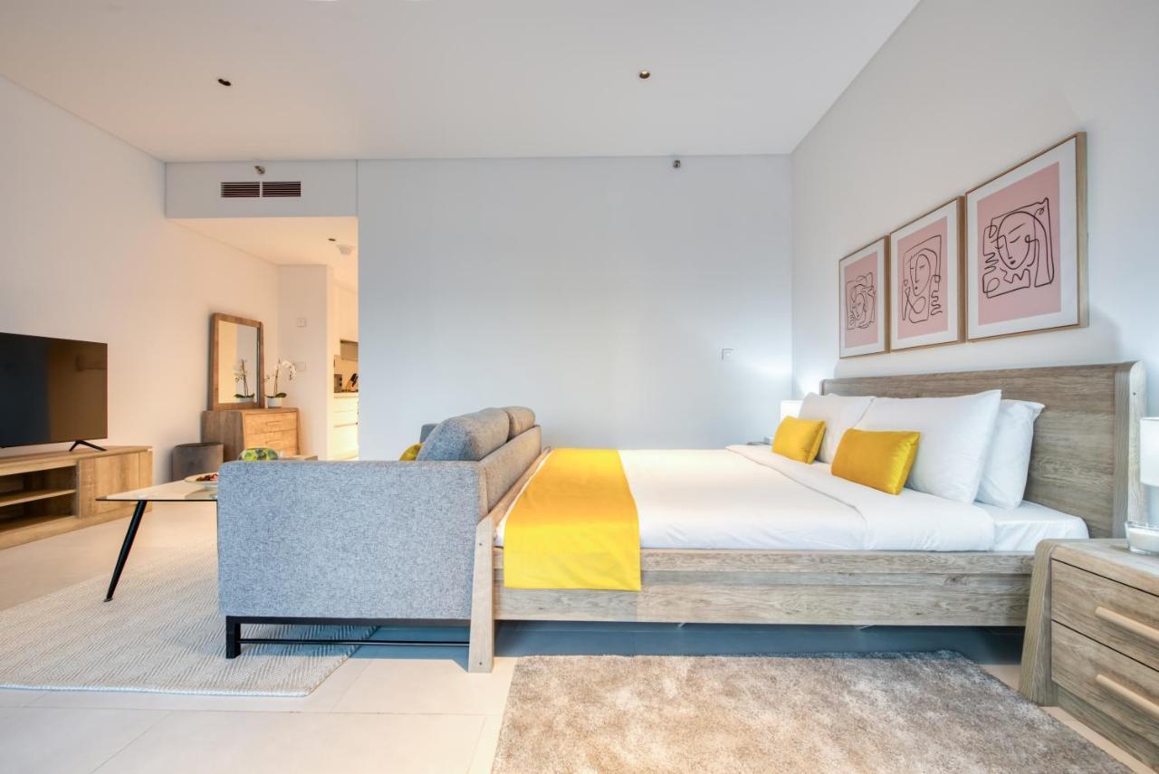Maison Privee - Luxury, Spacious, Modern Near Burj Khalifa And Dubai Canal Exterior foto